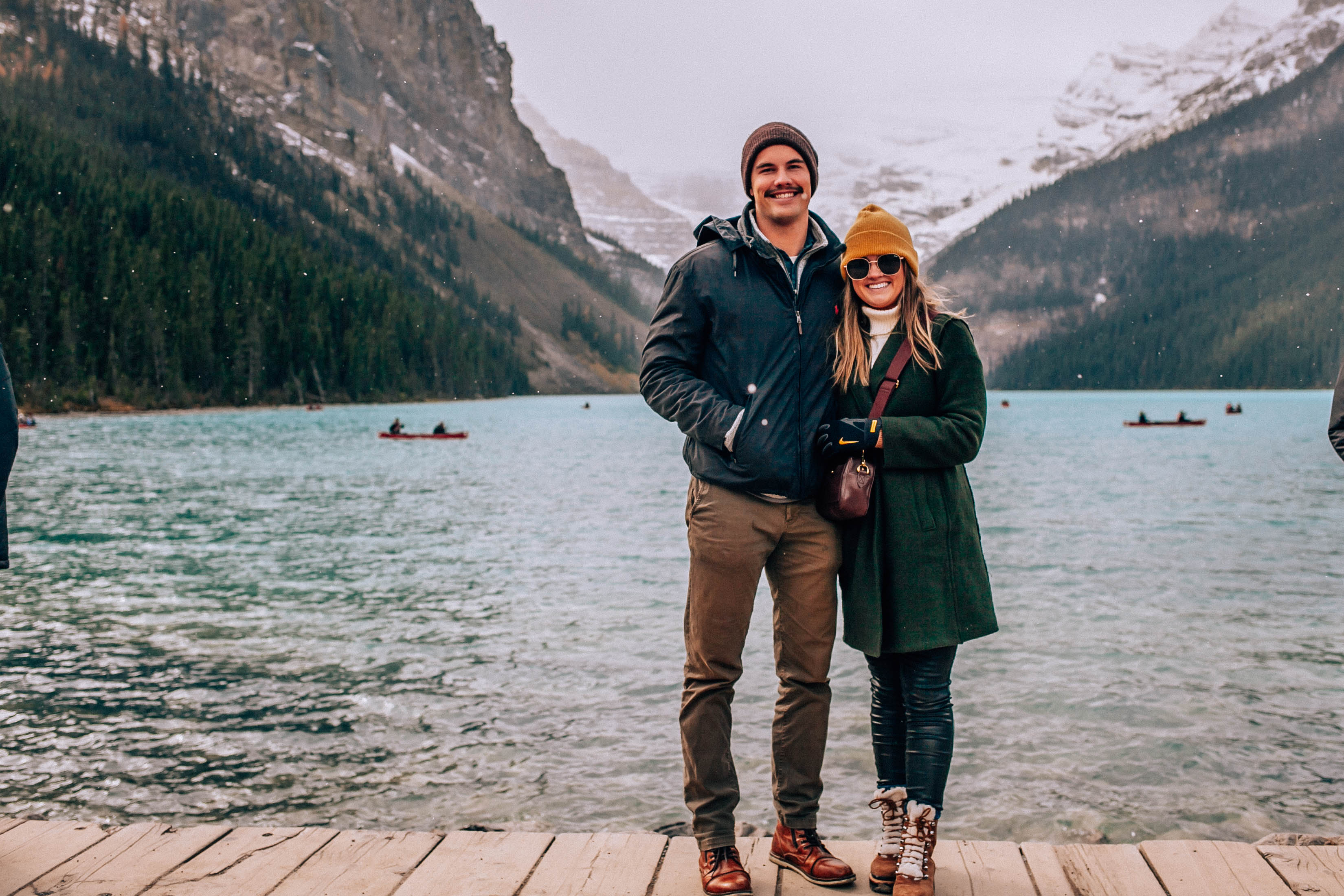 Banff Travel Guide on Rachellaurenlucy.com. Where to stay in Banff, what to do in Banff and where to eat in Banff. Our fall trip to Banff was a dream and we rounded up our favorite Banff lakes and hotels for you. Plus, we tell you when to go to Banff and how to get there!